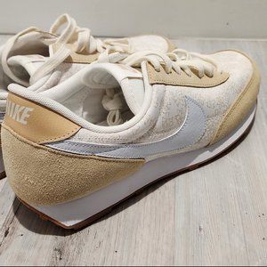 Nike Daybreak "Sesame" (Women's) New!!